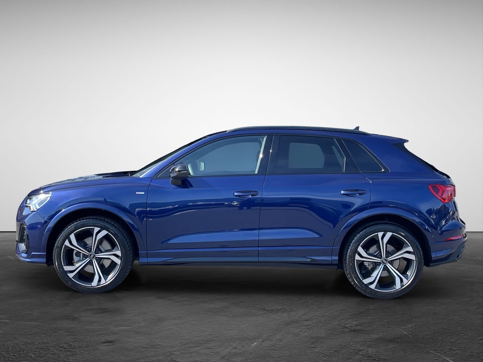 Audi Q3 45 TFSI quattro s tronic S line  AHK Navi LED