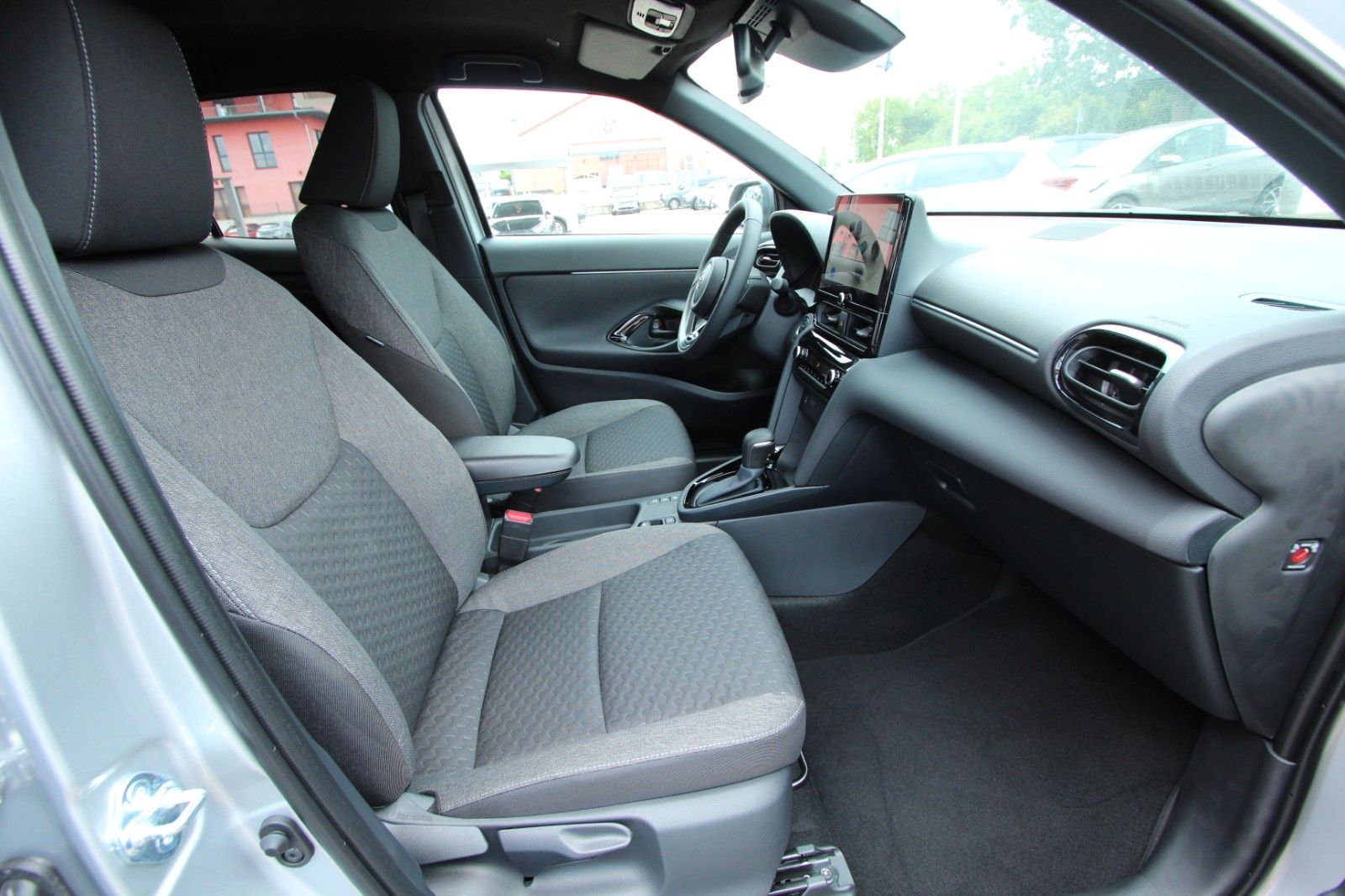 Toyota Yaris Cross Teamplayer*Safety-WinterPaket*Kamera