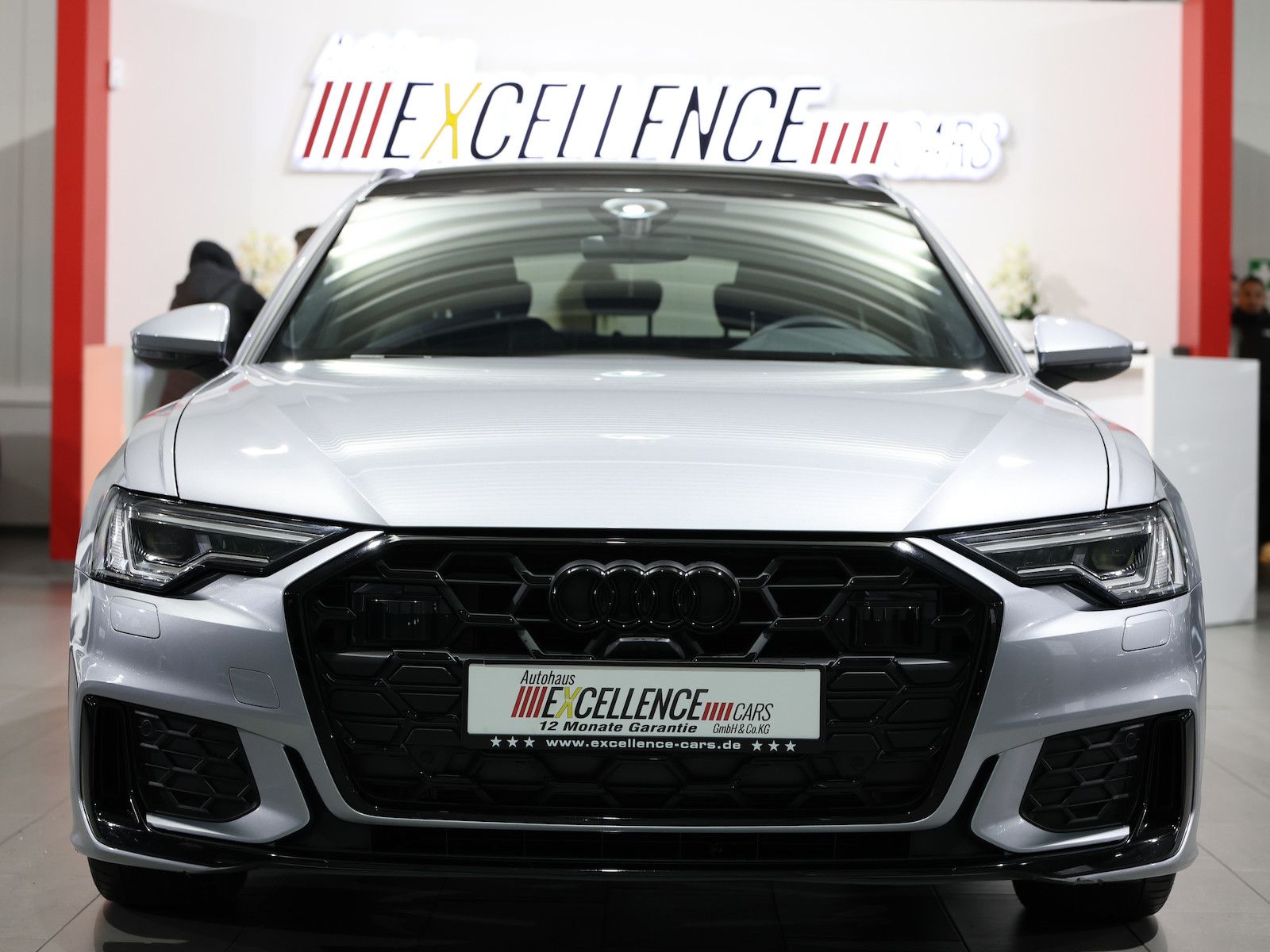 Audi A6 Avant 40 TDI S-LINE BLACK / PANORAMA, LED, VC
