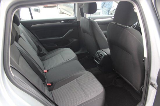 Volkswagen Passat Variant 2.0 TDI DSG - Samsaru's Car Outlet