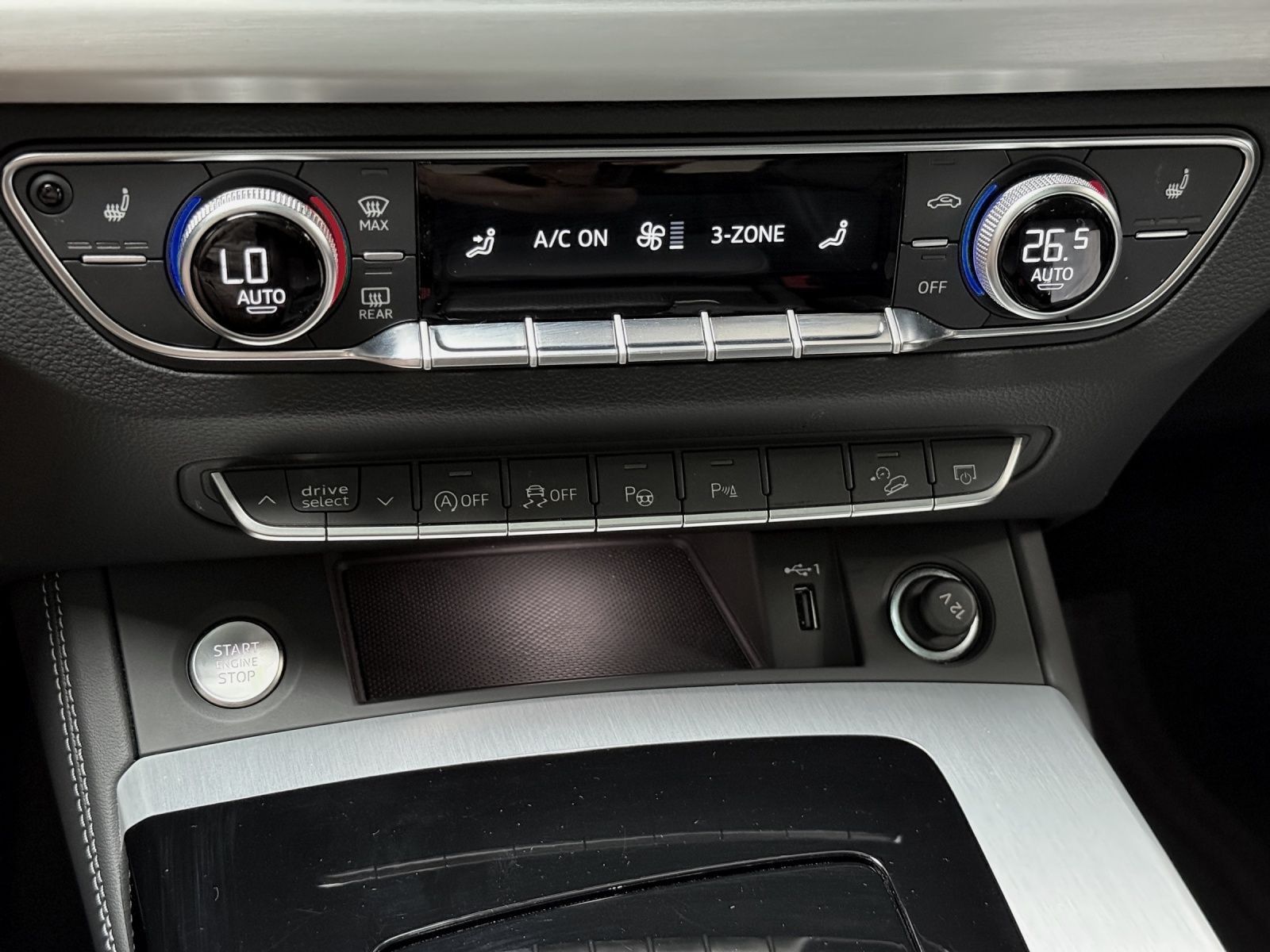 Audi Q5 45 TFSI Q S LINE - Samsaru's Car Outlet