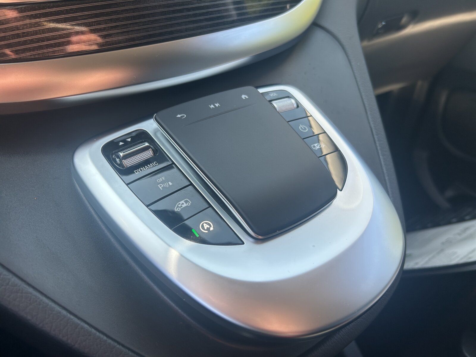 Mercedes-Benz V 300 d - Samsaru's Car Outlet