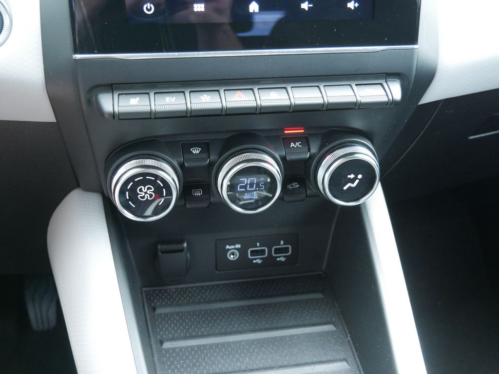 Renault Captur Edition One E-Tech Plug-In - Samsaru's Car Outlet