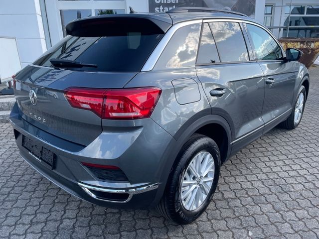 Volkswagen T-Roc 1.5 TSI ACT Style - Samsaru's Car Outlet