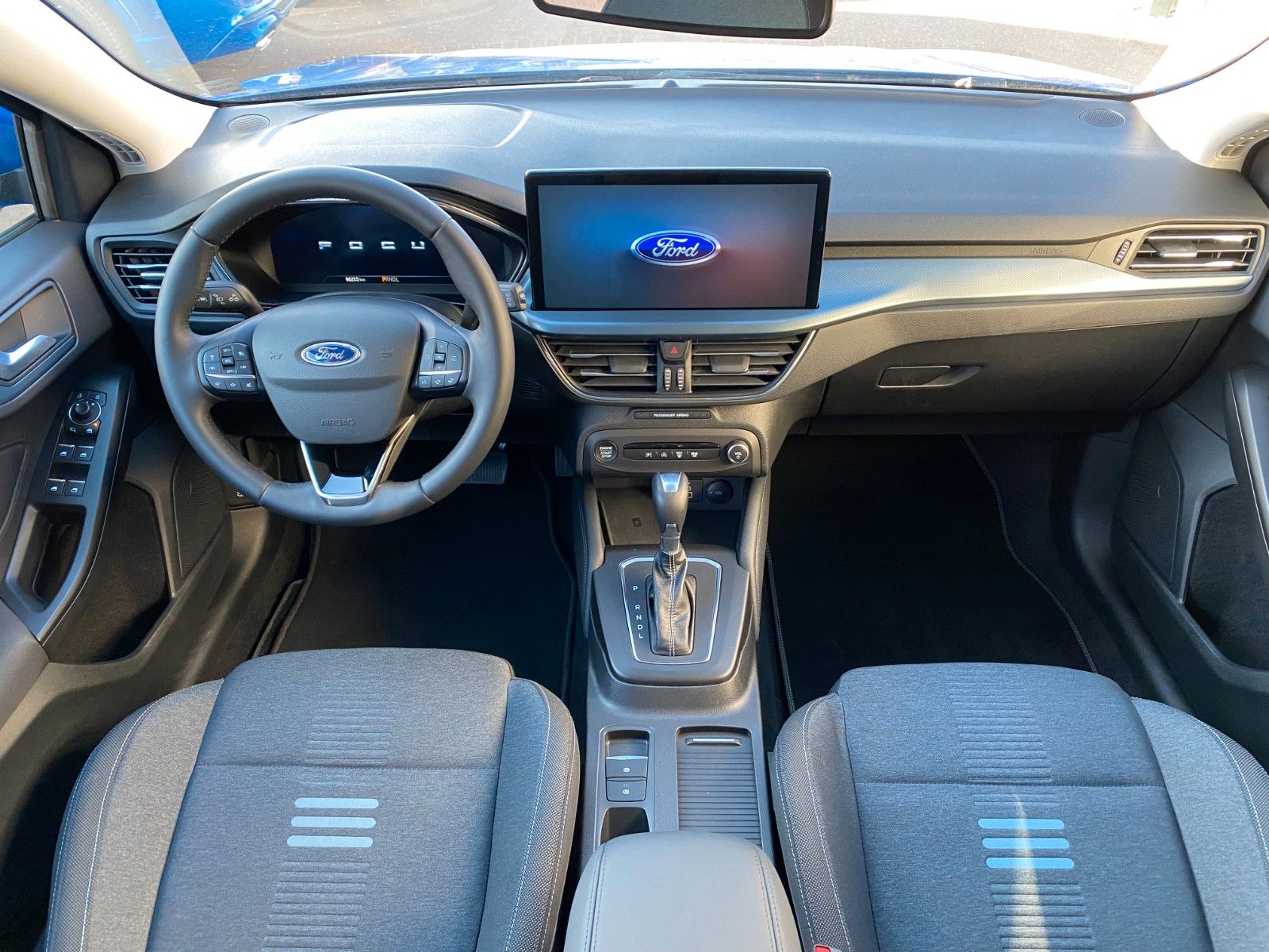 Ford Focus Turnier Active X 1,0EcoBoost*Automatik*Nav
