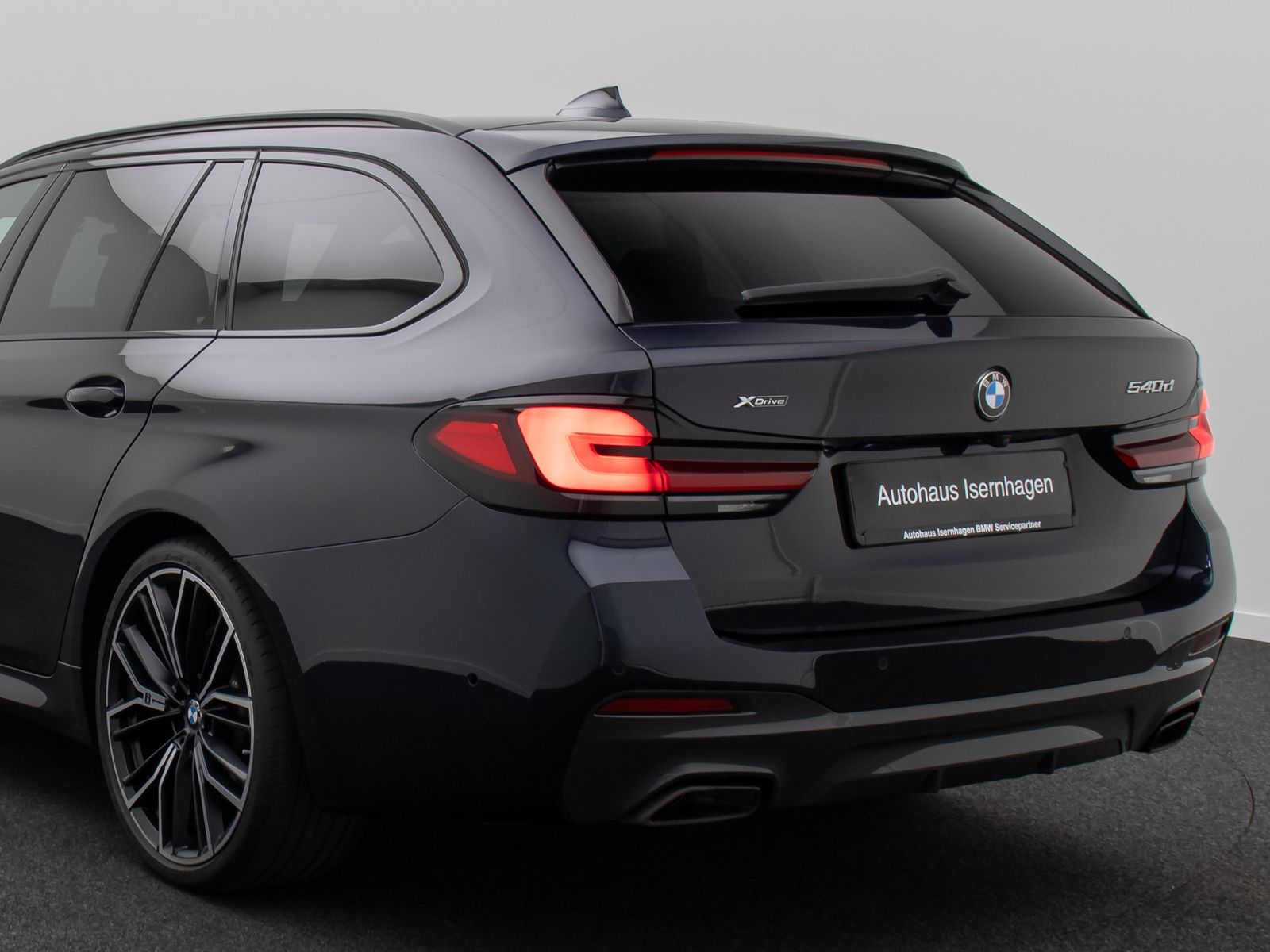 BMW 540d xD M Sport 360° HUD DAB H/K Panorama 20Zoll