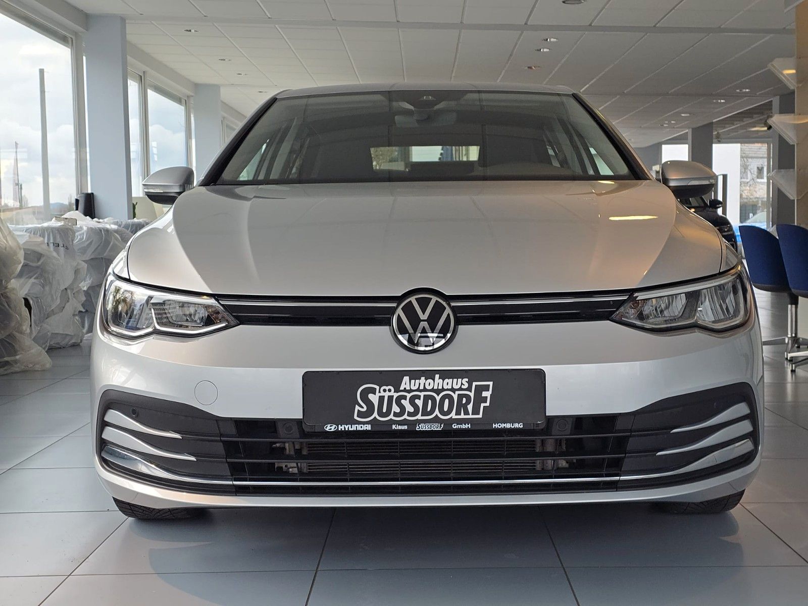 Volkswagen Golf VIII Active - Samsaru's Car Outlet