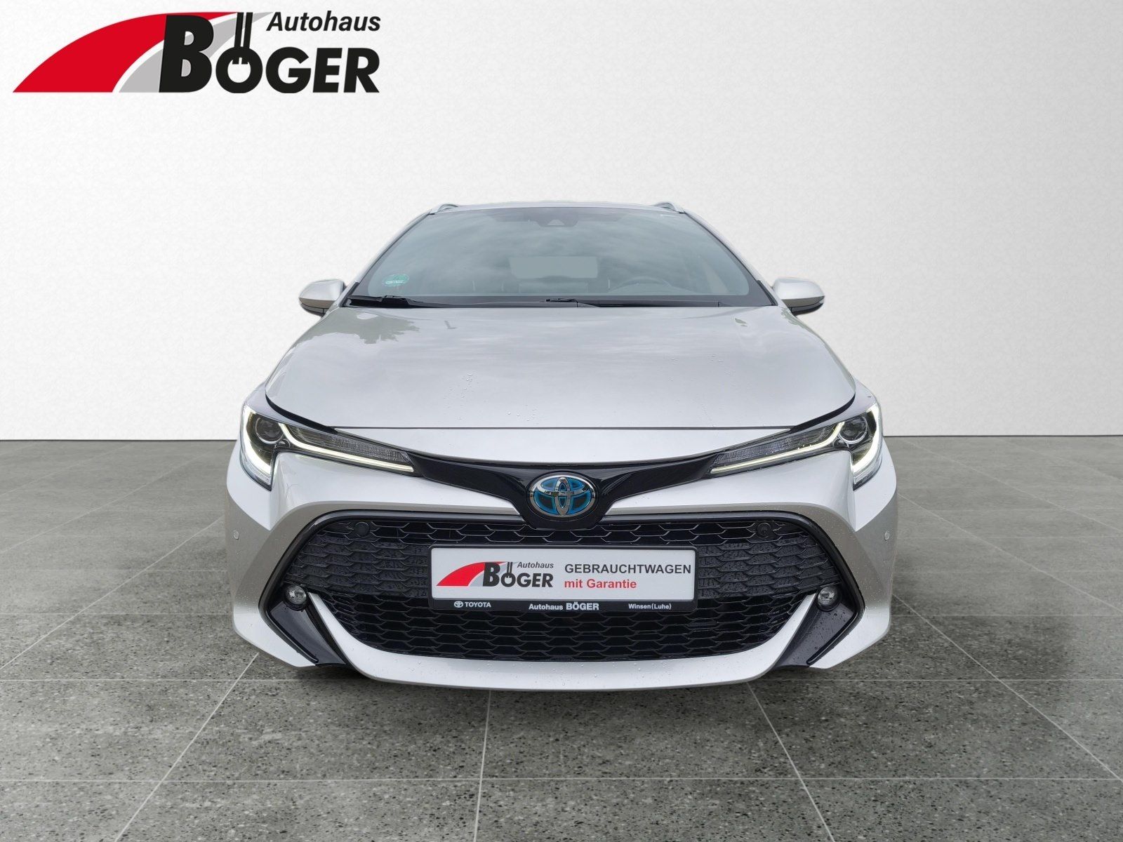 Toyota Corolla Touring Sports 2.0 Hybrid Team D *Allwet - Samsaru's Car Outlet