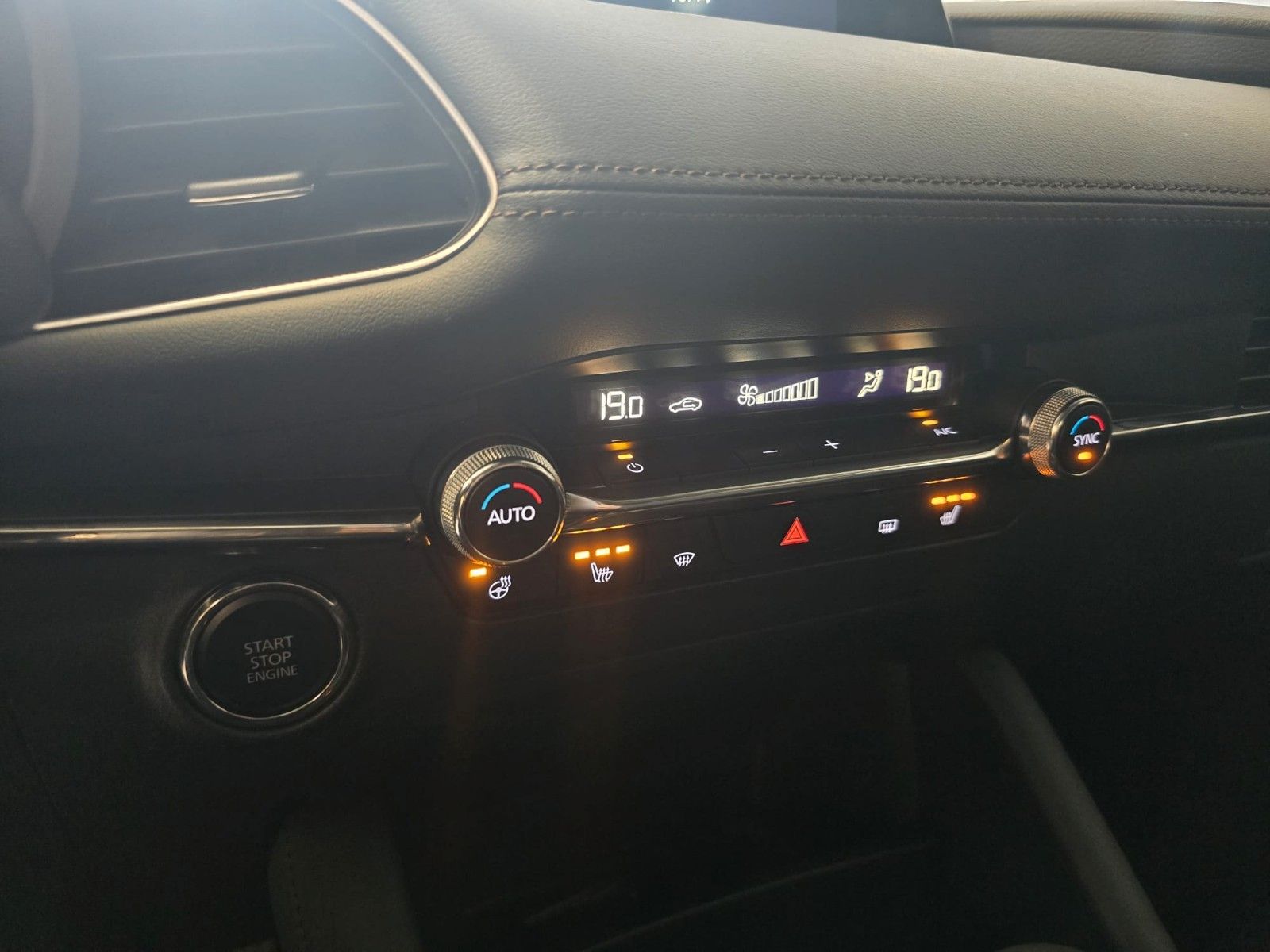 Mazda 3 Lim. 4-trg. Selection *HUD*NAV*BOSE*360°