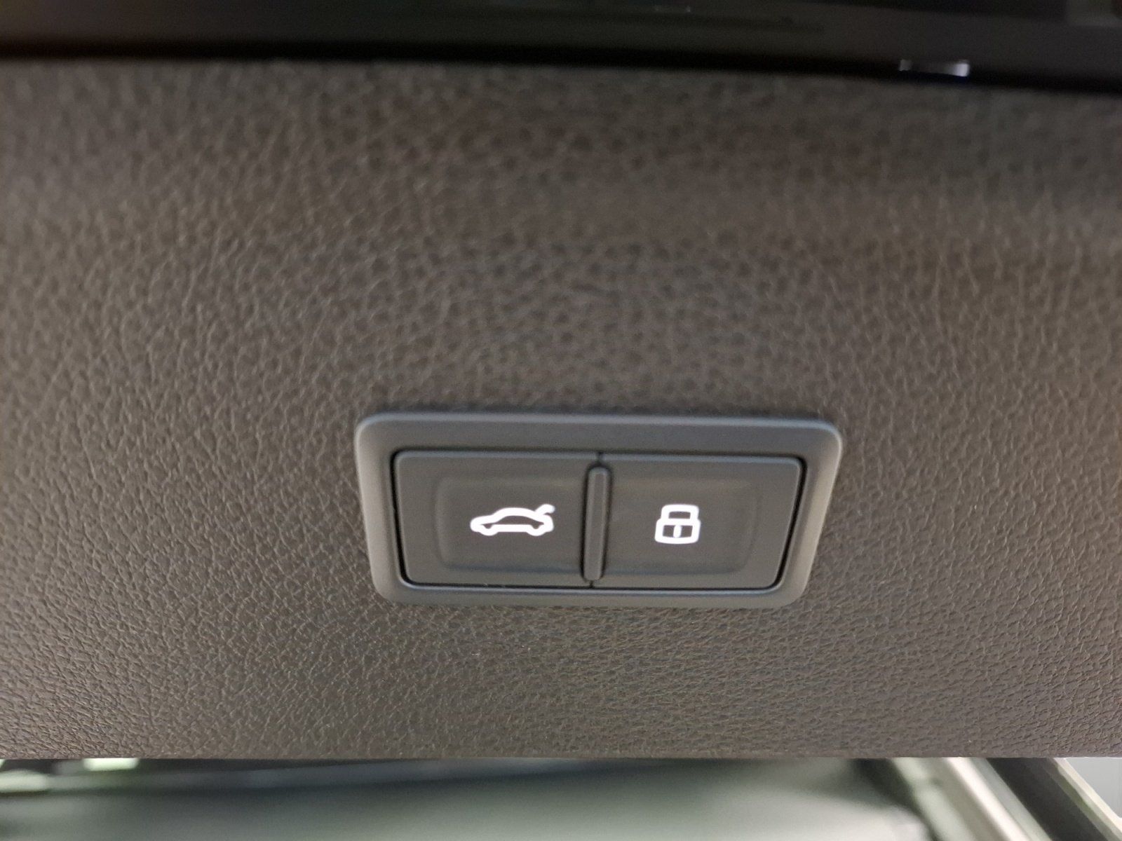 Audi Q5 50 TFSI e quattro S line S-Line AHK Matrix AC