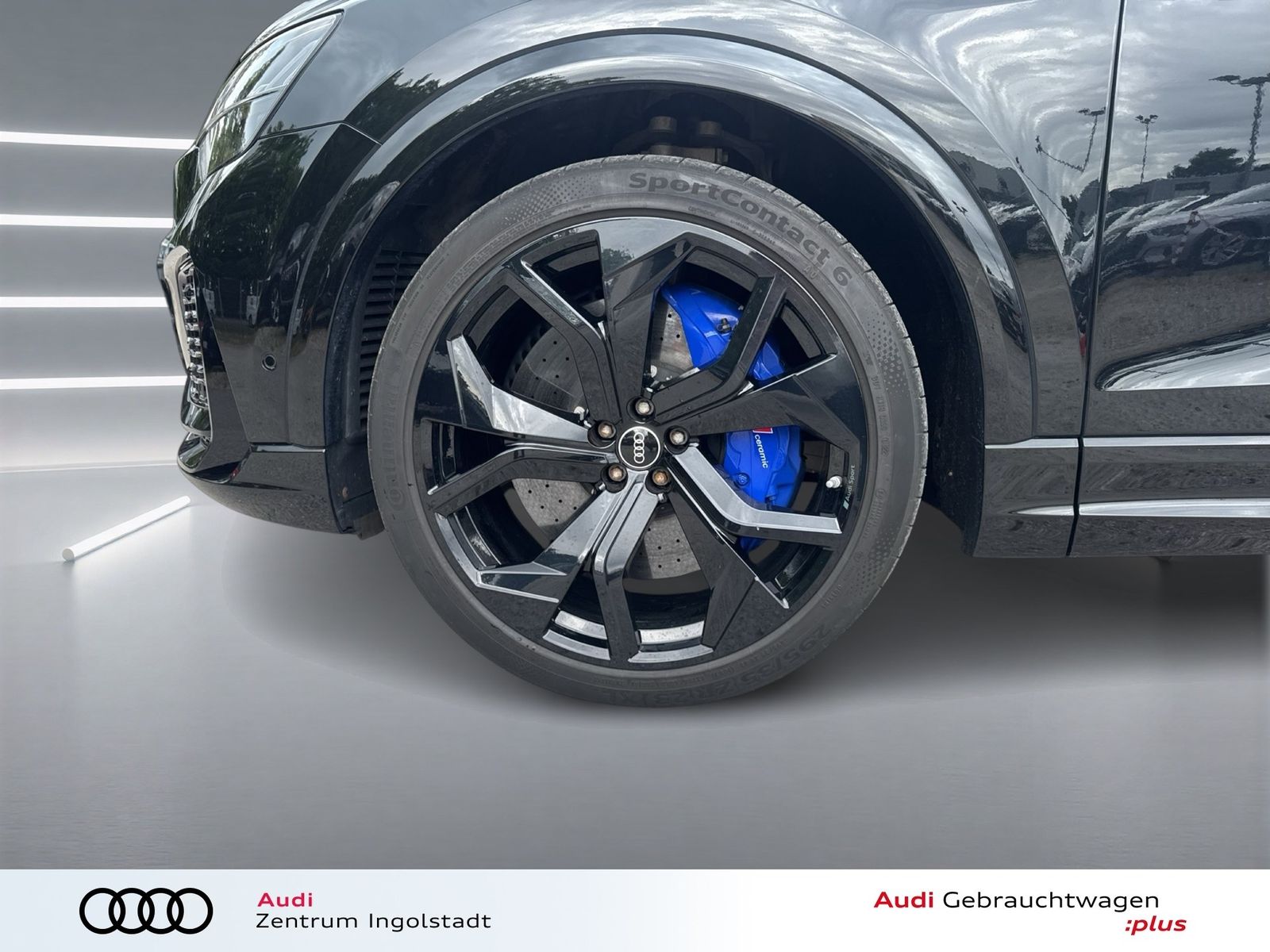 Audi RSQ8 MATRIX Keramik PANO AHK STHZG 360° ACC PDC+
