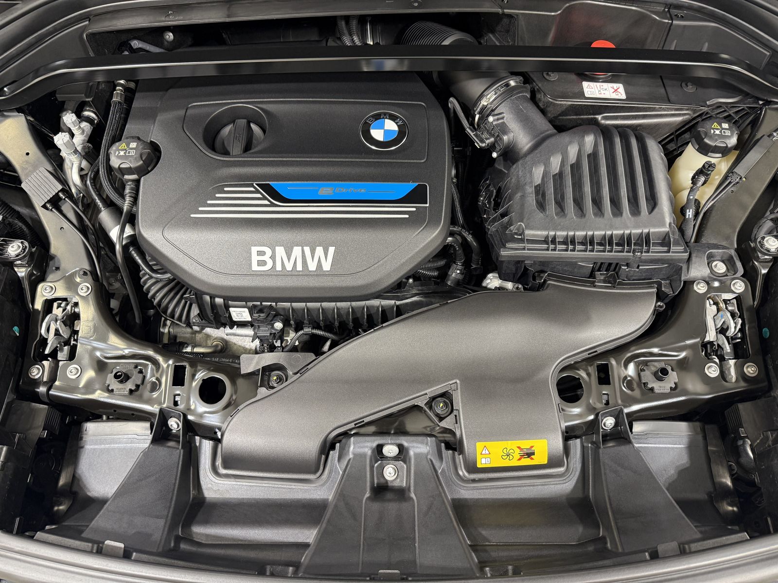 BMW X1 xDrive25e Sport Line - Samsaru's Car Outlet