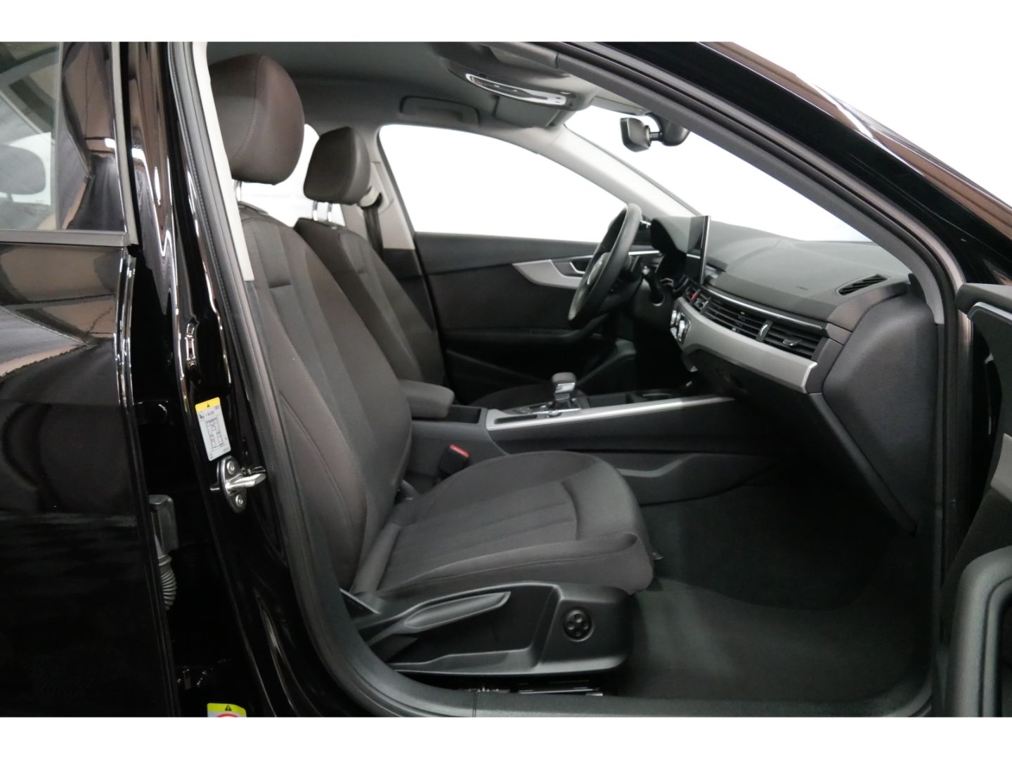 Audi A4 Av 30 TDI advanced - Samsaru's Car Outlet