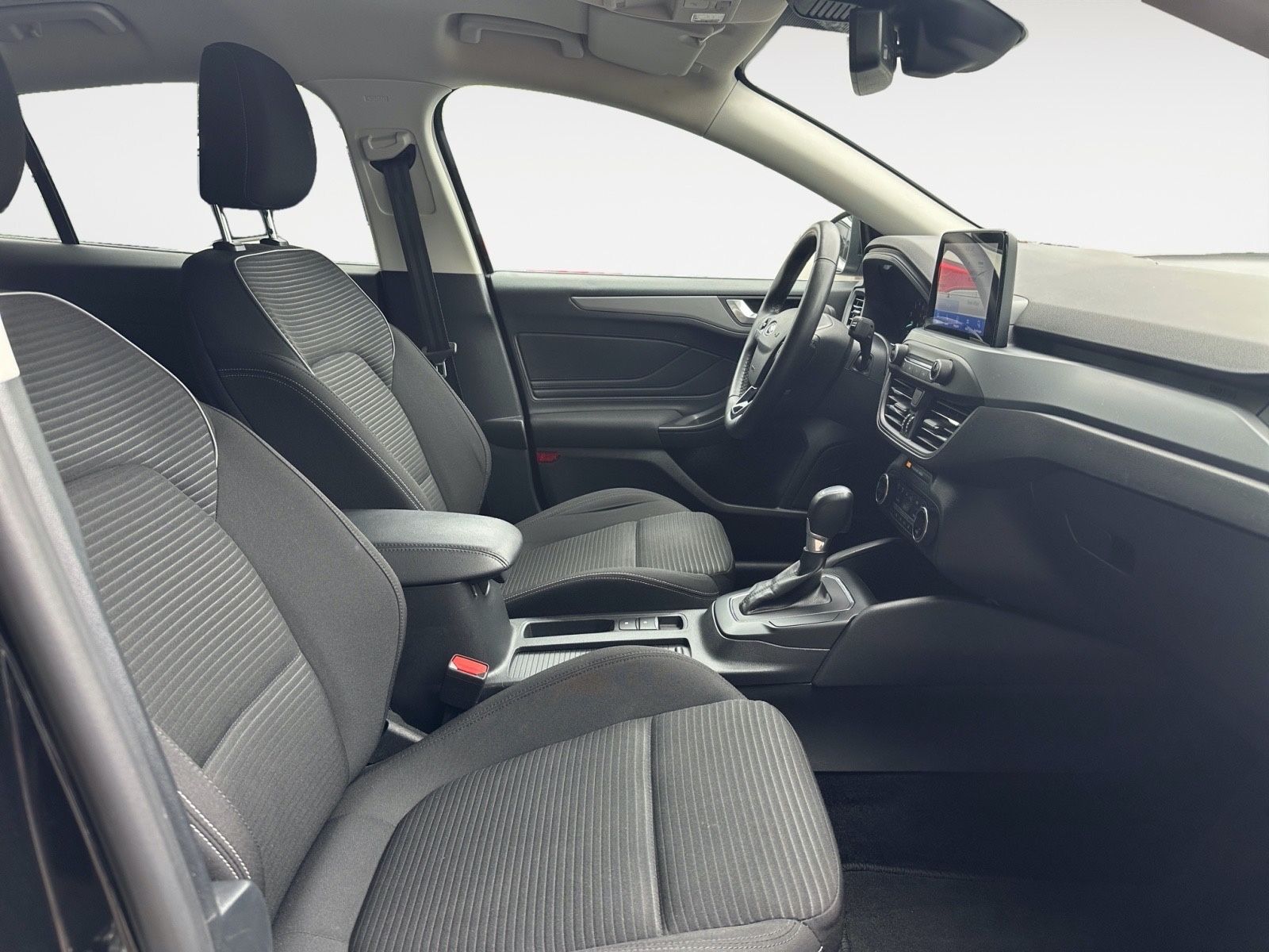 Ford Focus Turnier Titanium - Samsaru's Car Outlet
