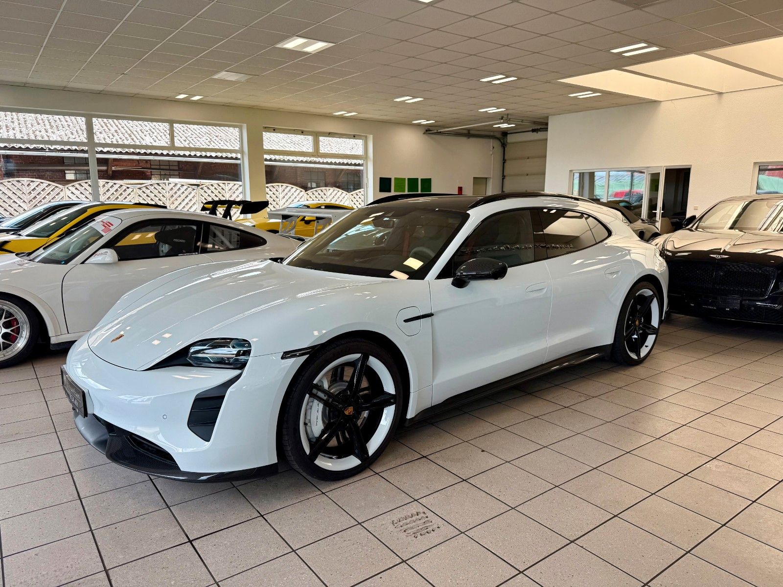 Porsche Taycan Sport Turismo GTS SportDesign/Panorama