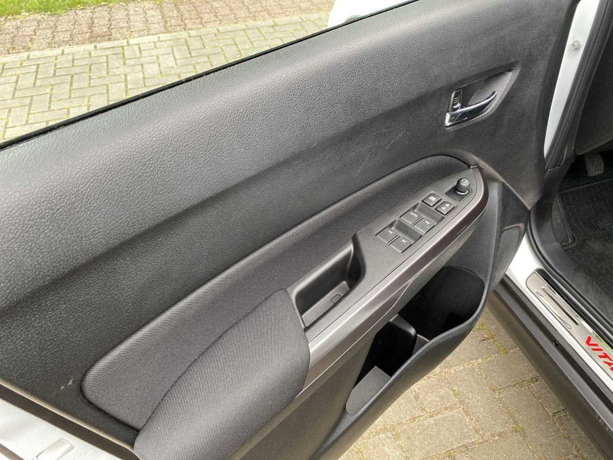 Suzuki Vitara - Samsaru's Car Outlet