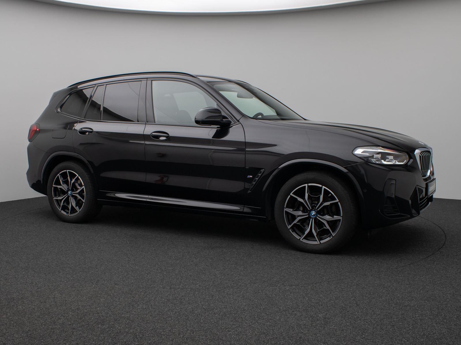 BMW X3 xD30e M Sport - Samsaru's Car Outlet