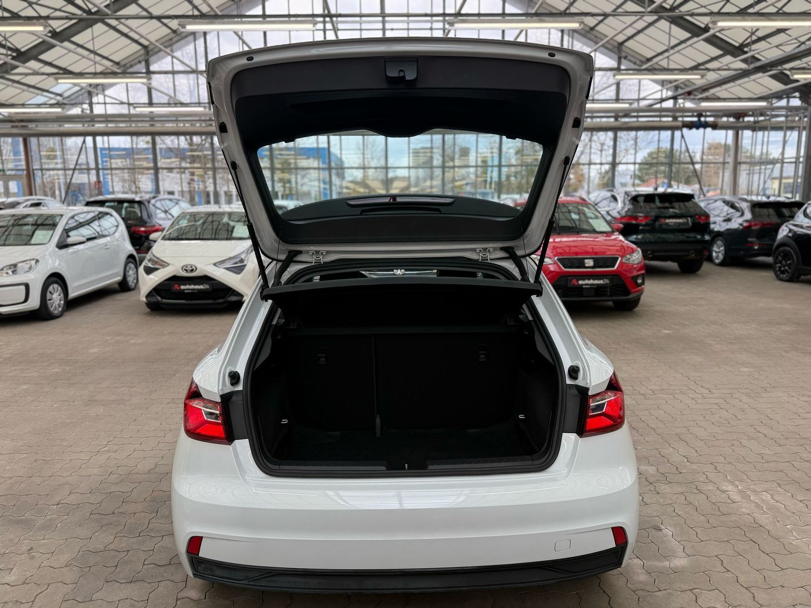 Audi A1 25 Sportback 1.0 TFSI - Samsaru's Car Outlet