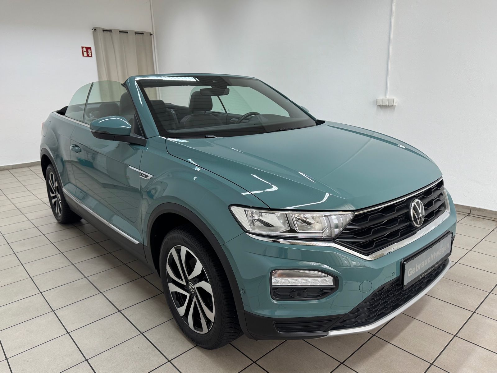 Volkswagen T-Roc Active - Samsaru's Car Outlet