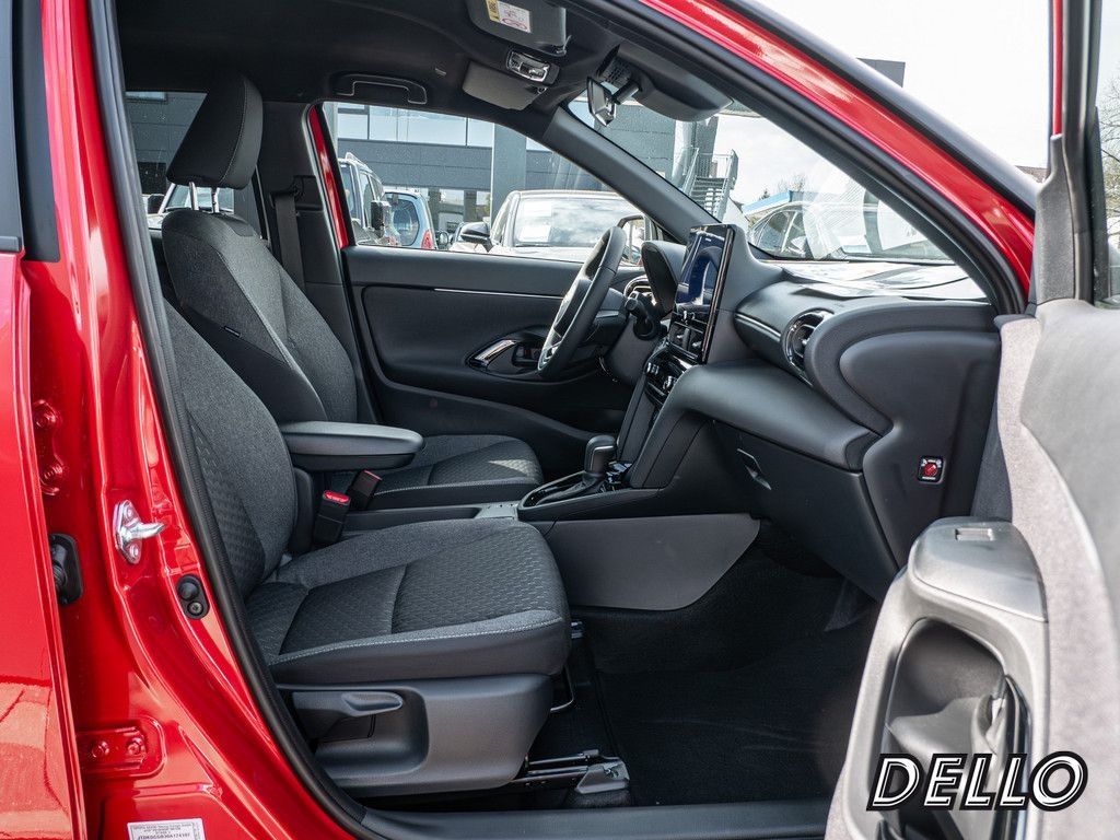 Toyota Yaris Cross Teamplayer AHK Safety Winter-Paket S
