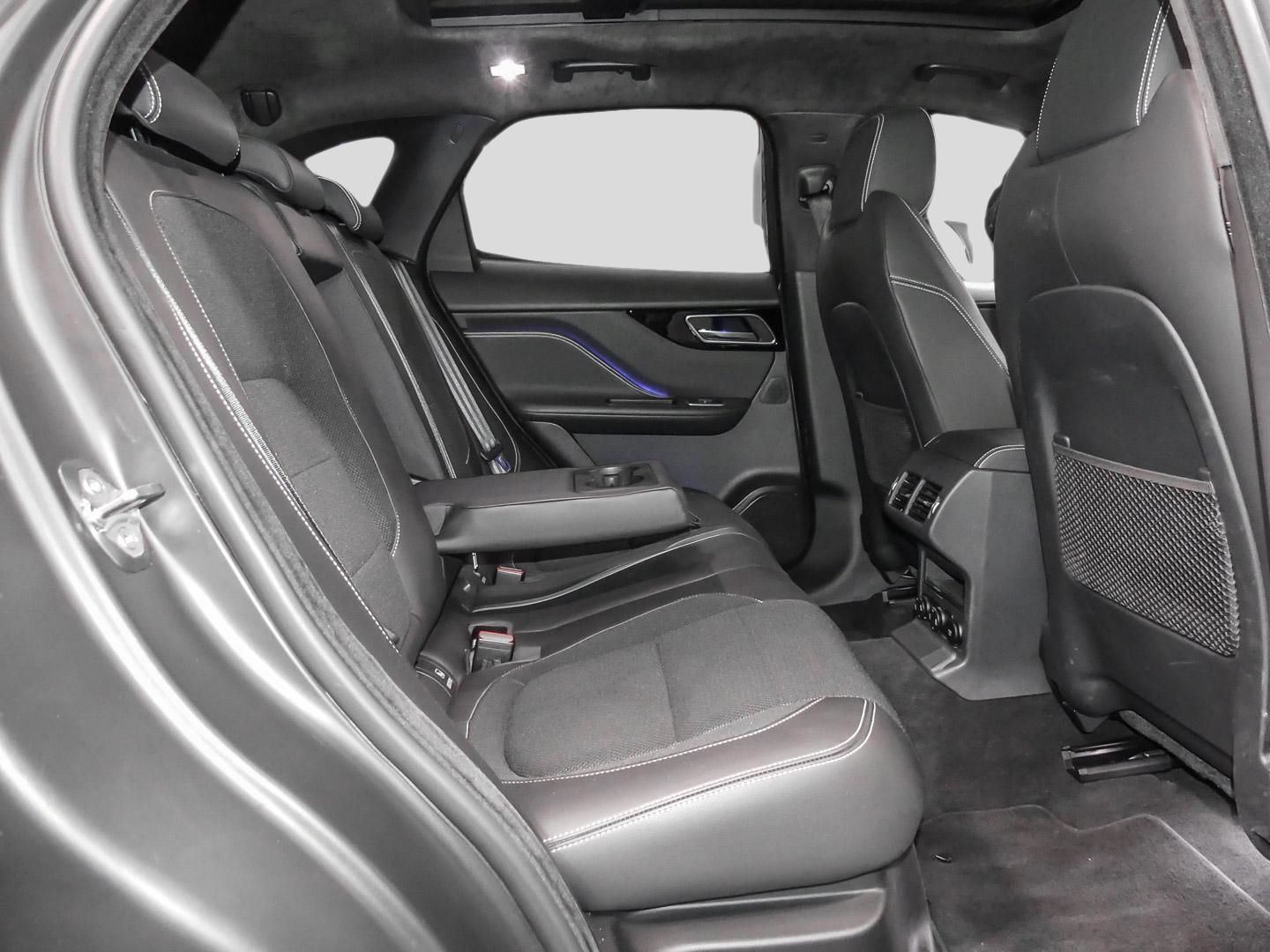 Jaguar F-Pace R-Sport AWD 25d EU6d-T Allrad Navi Meridi