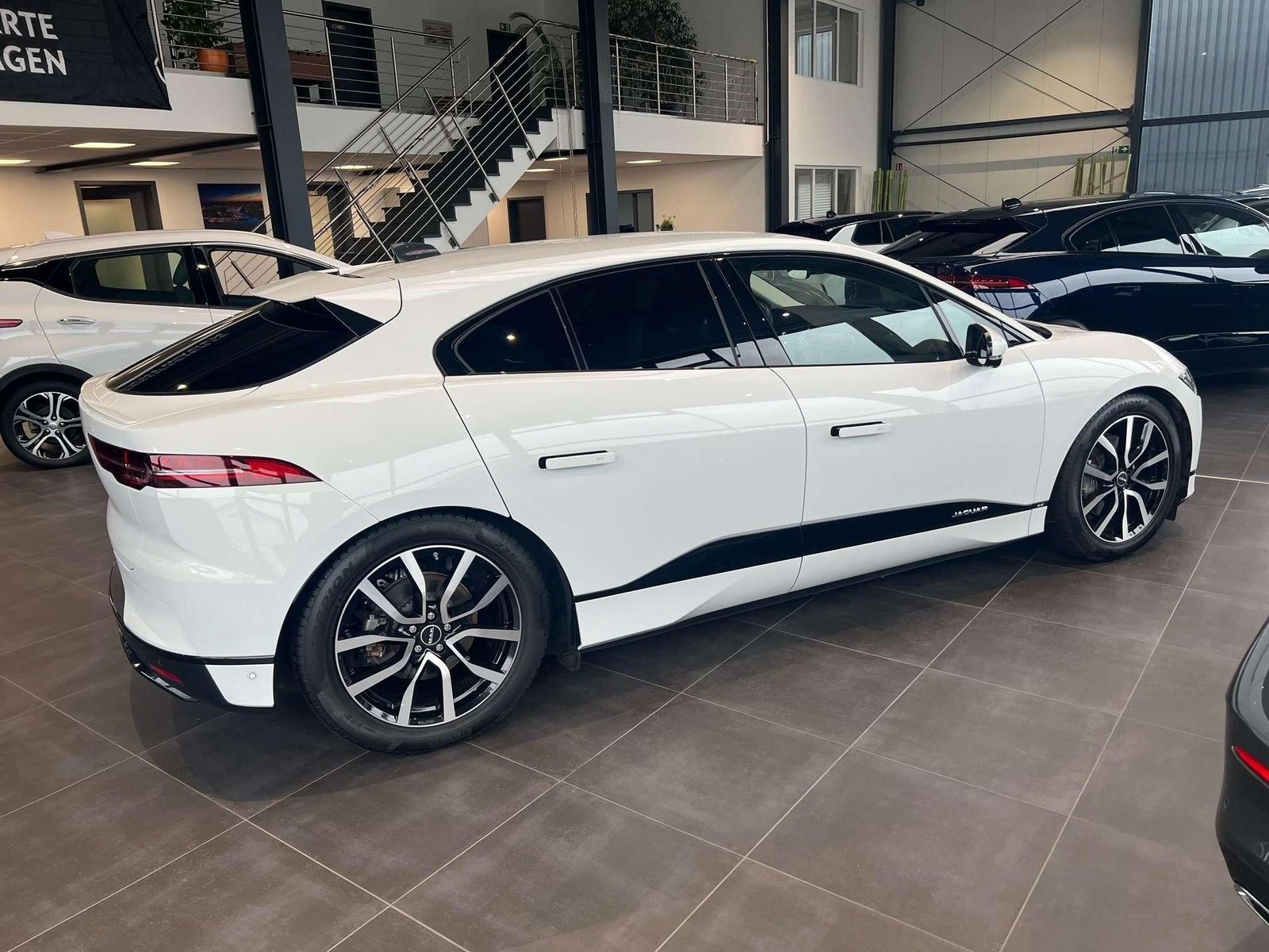 Jaguar I-Pace BLACK PACK+LUFTFAHRWERK+HEAD-UP+ KAMERAS+