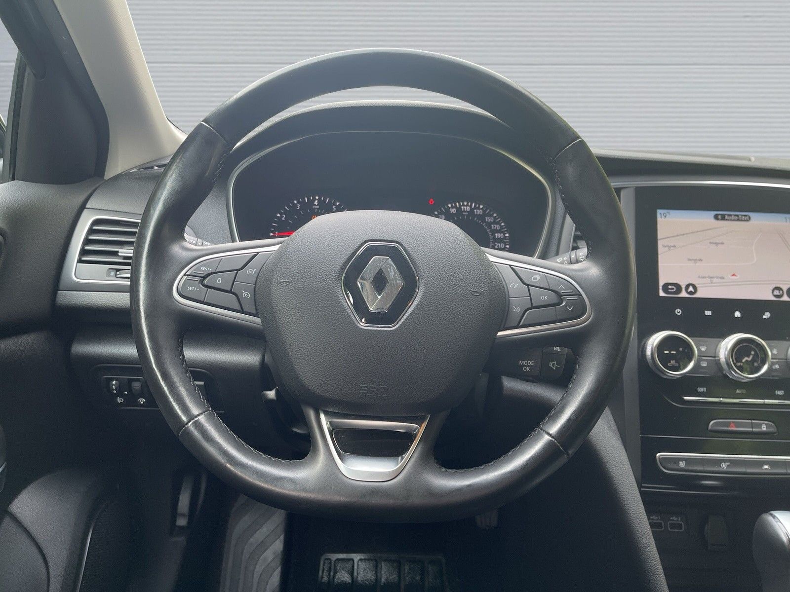 Renault Megane 1.3 TCE AT Business - Samsaru's Car Outlet