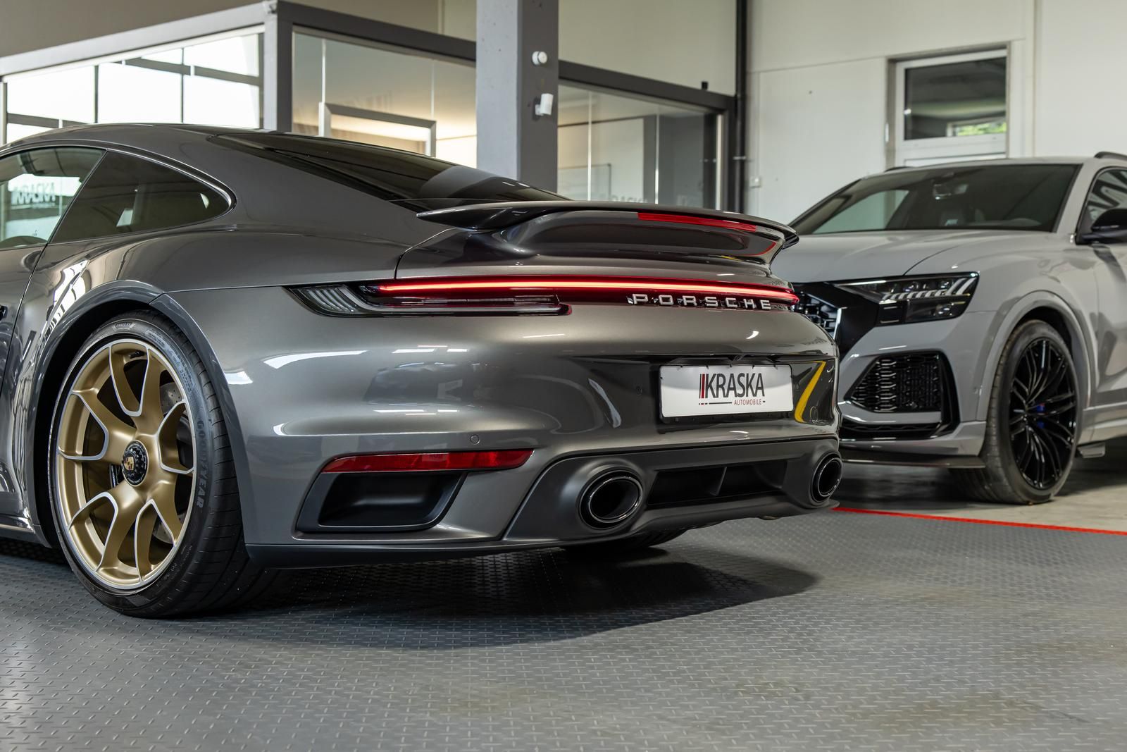 Porsche 992.1 Turbo PDLS+ PANO BURMESTER LIFT SPORT-AGA