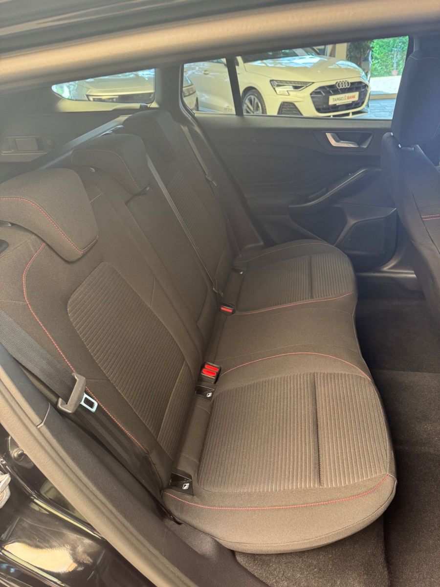 Ford Focus Turnier ST-Line X Navi Kamera ACC