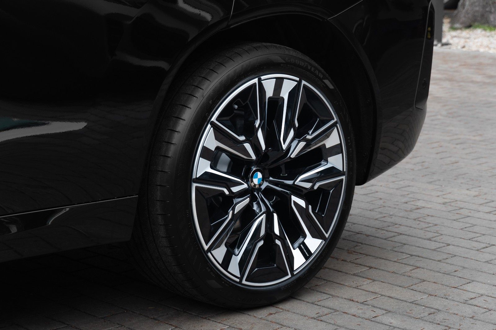 BMW X3 20i M SPORT PLUS - Samsaru's Car Outlet