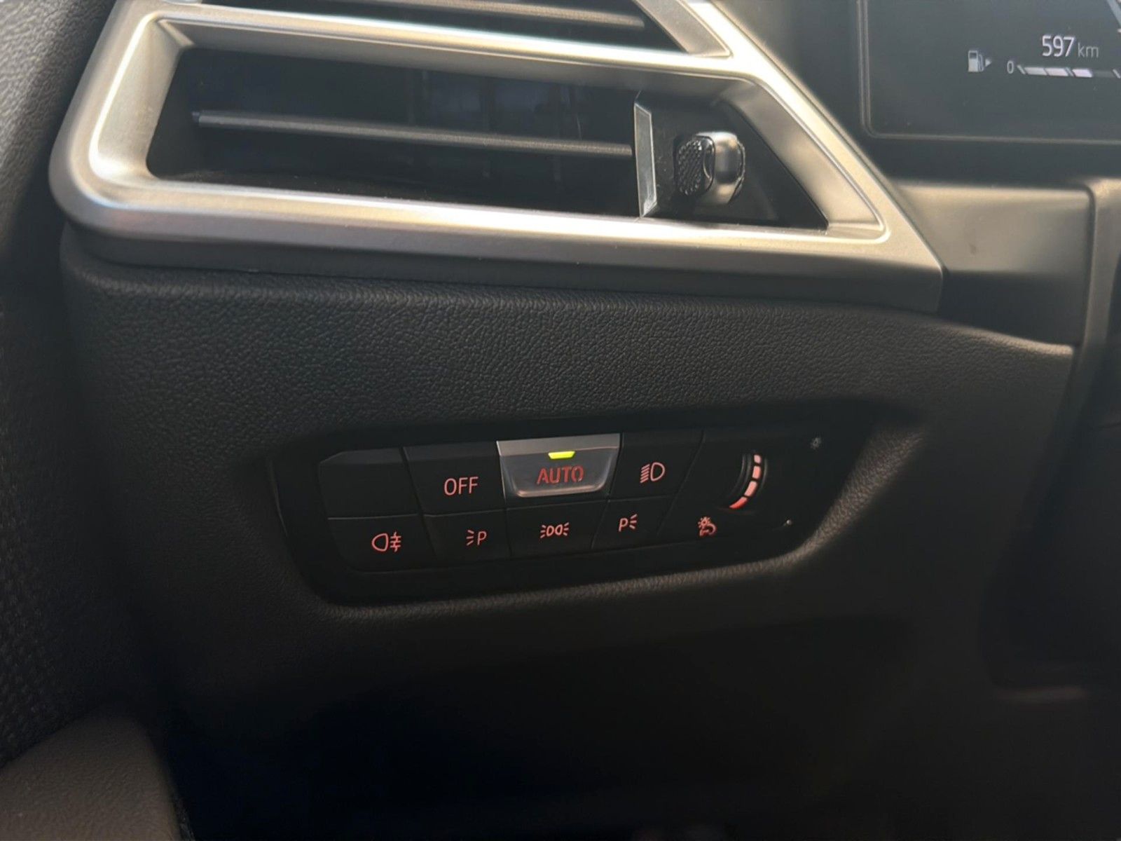 BMW 320d Touring xDr. ACC AHK IQ KZU 360° HUD HiFi