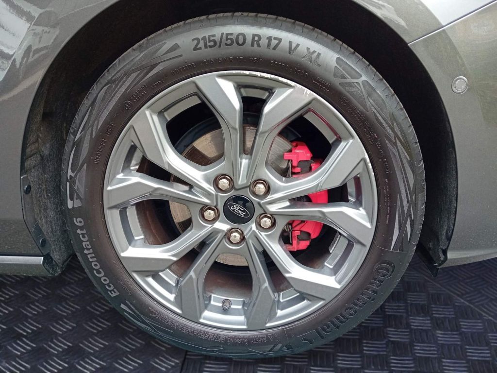 Ford Focus Turnier 1.5 EcoBlue Aut. ST-LINE *+++*