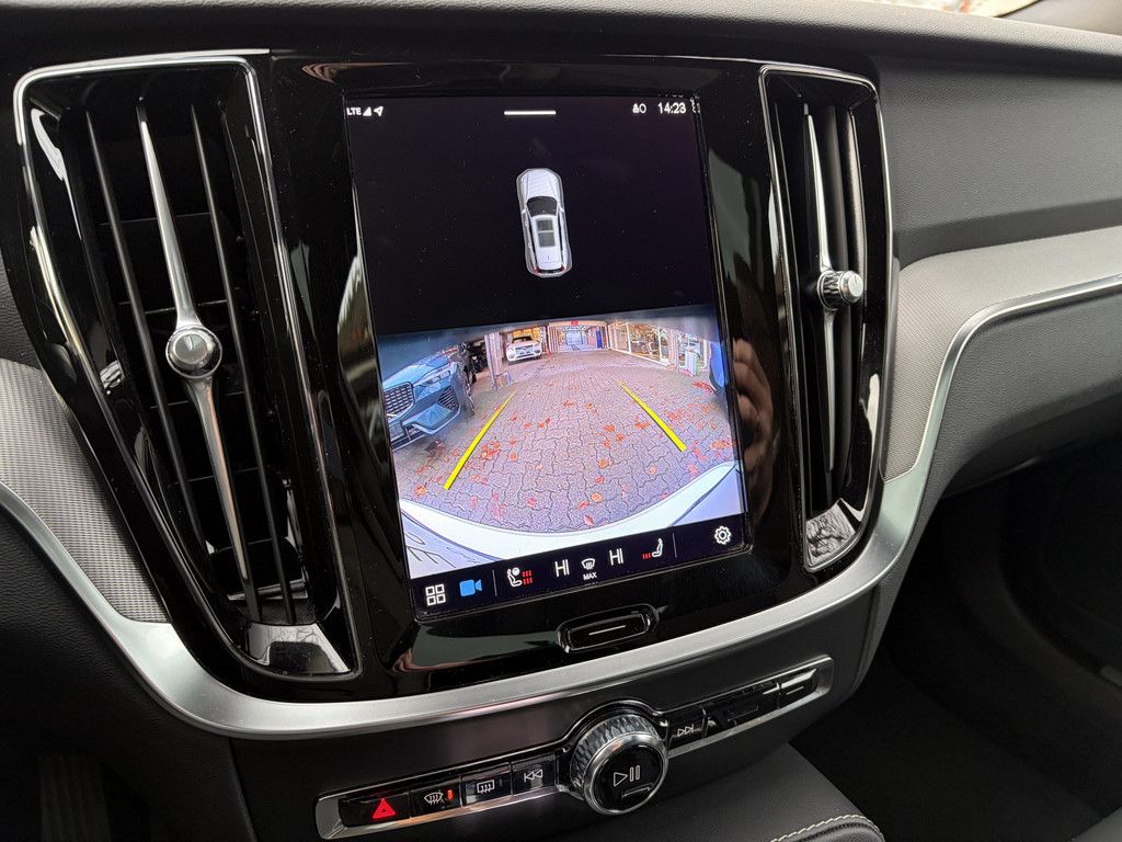 Volvo V60 T8 AWD Geartronic Recharge Plug-In Hybrid