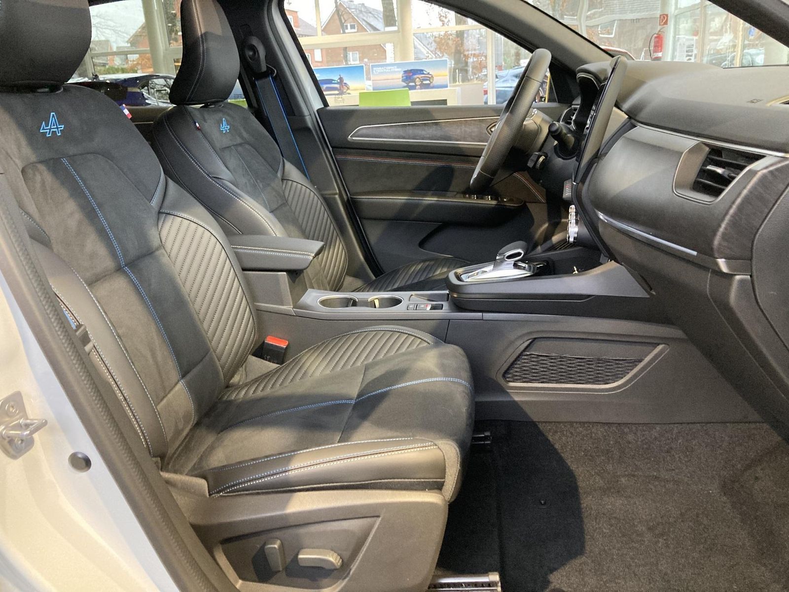 Renault Arkana ESPRIT ALPINE Full Hybrid - Samsaru's Car Outlet