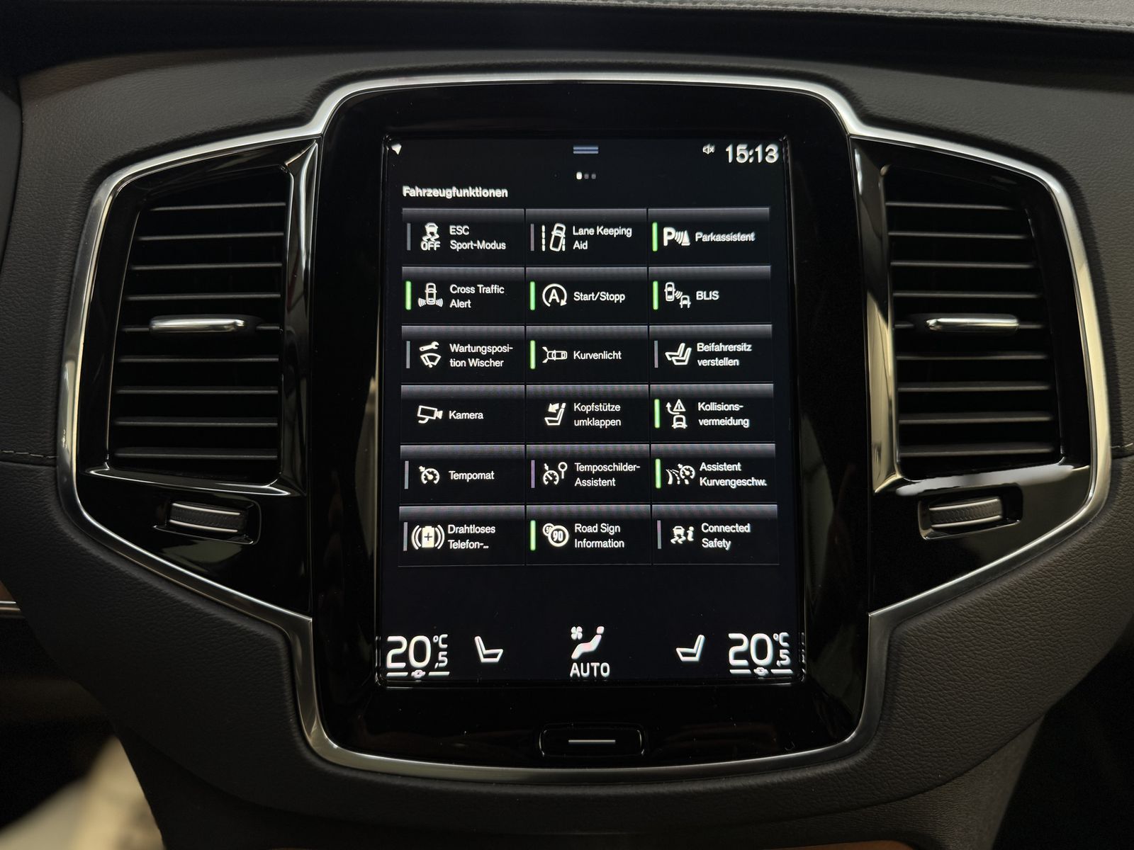 Volvo XC90 Inscription AWD - Samsaru's Car Outlet