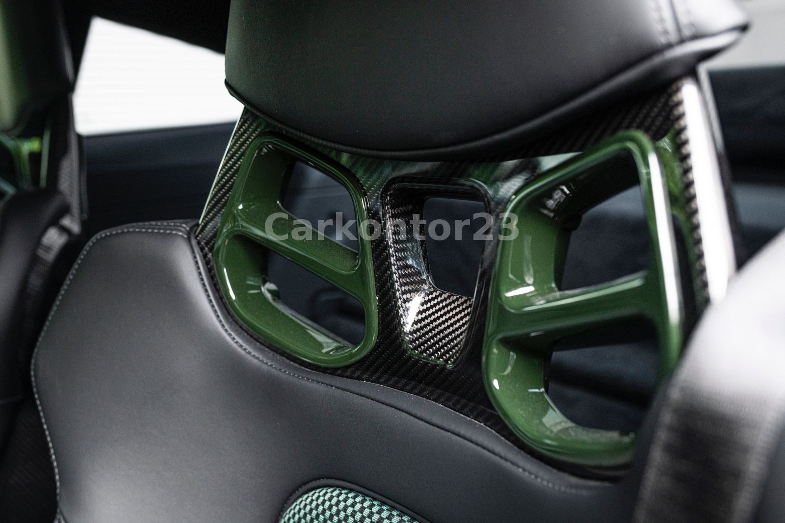 Porsche 992 GT3 Touring - Samsaru's Car Outlet
