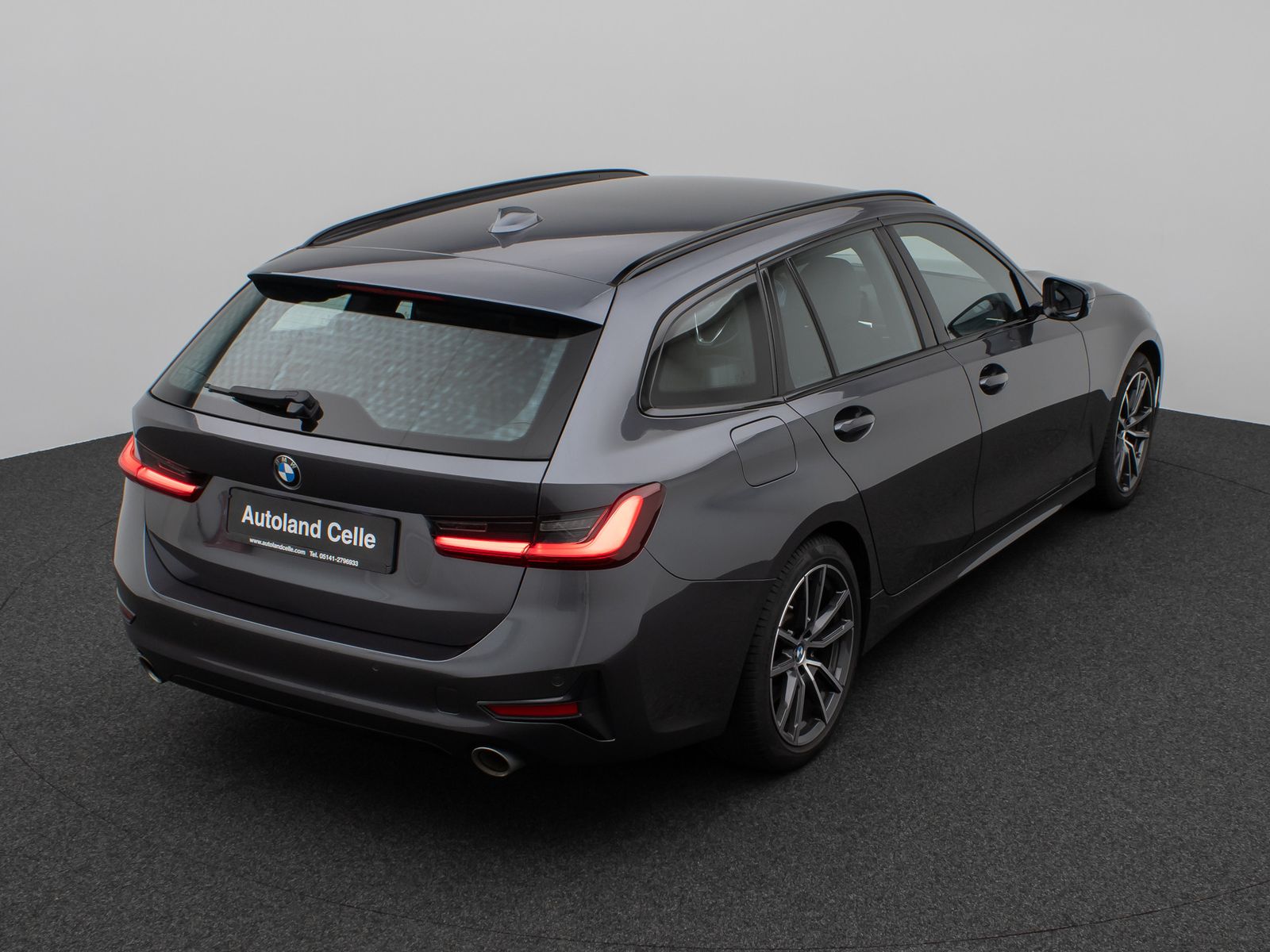 BMW 330i xD SportLine - Samsaru's Car Outlet