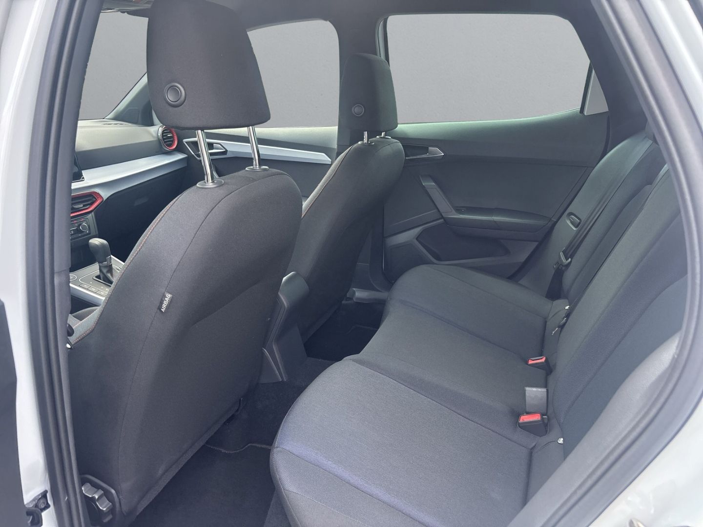 Seat Arona FR 1,5 TSI DSG *LED+NAVI+AHK+SHZ+PDC+KAM*