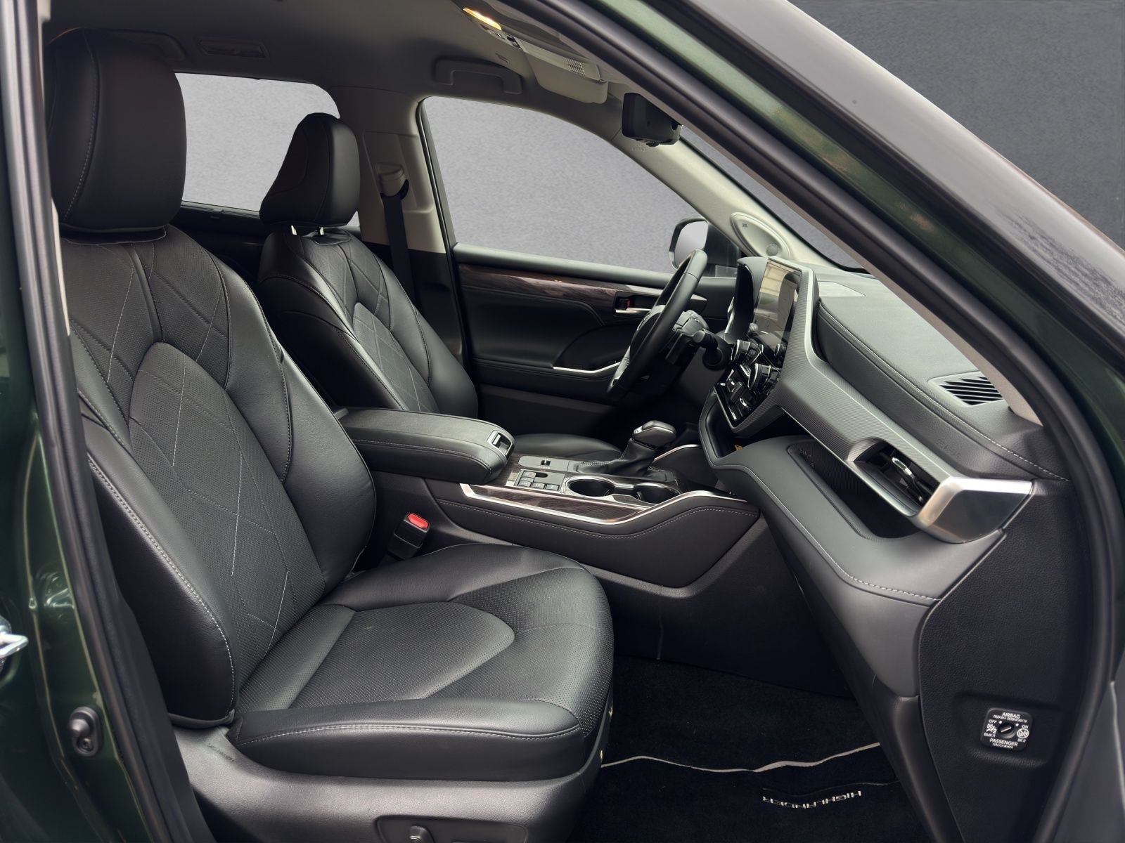 Toyota Highlander Hybrid Luxury 7 SITZER+LEDER+HuD+JBL