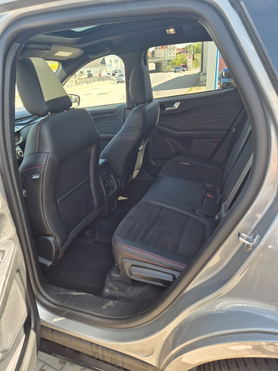 Ford Kuga ST-Line X - Samsaru's Car Outlet