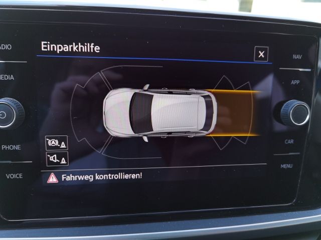Volkswagen T-Roc 1.5 TSI BMT Life - Samsaru's Car Outlet