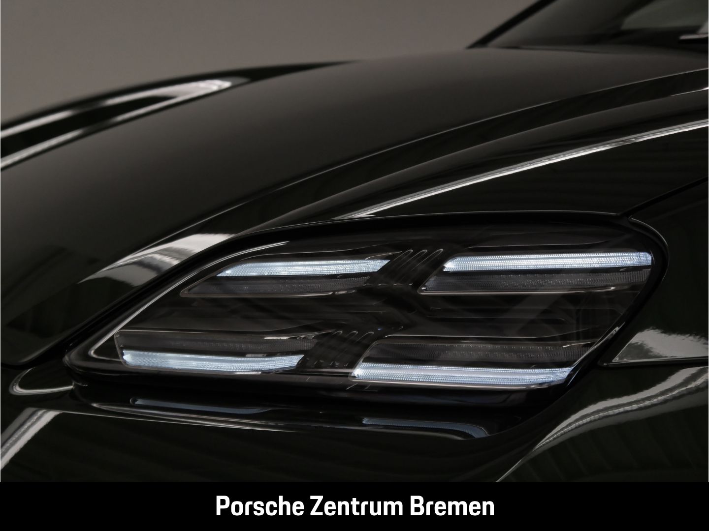Porsche Macan 4 S Burmester Pano InnoDrive Luftfederung