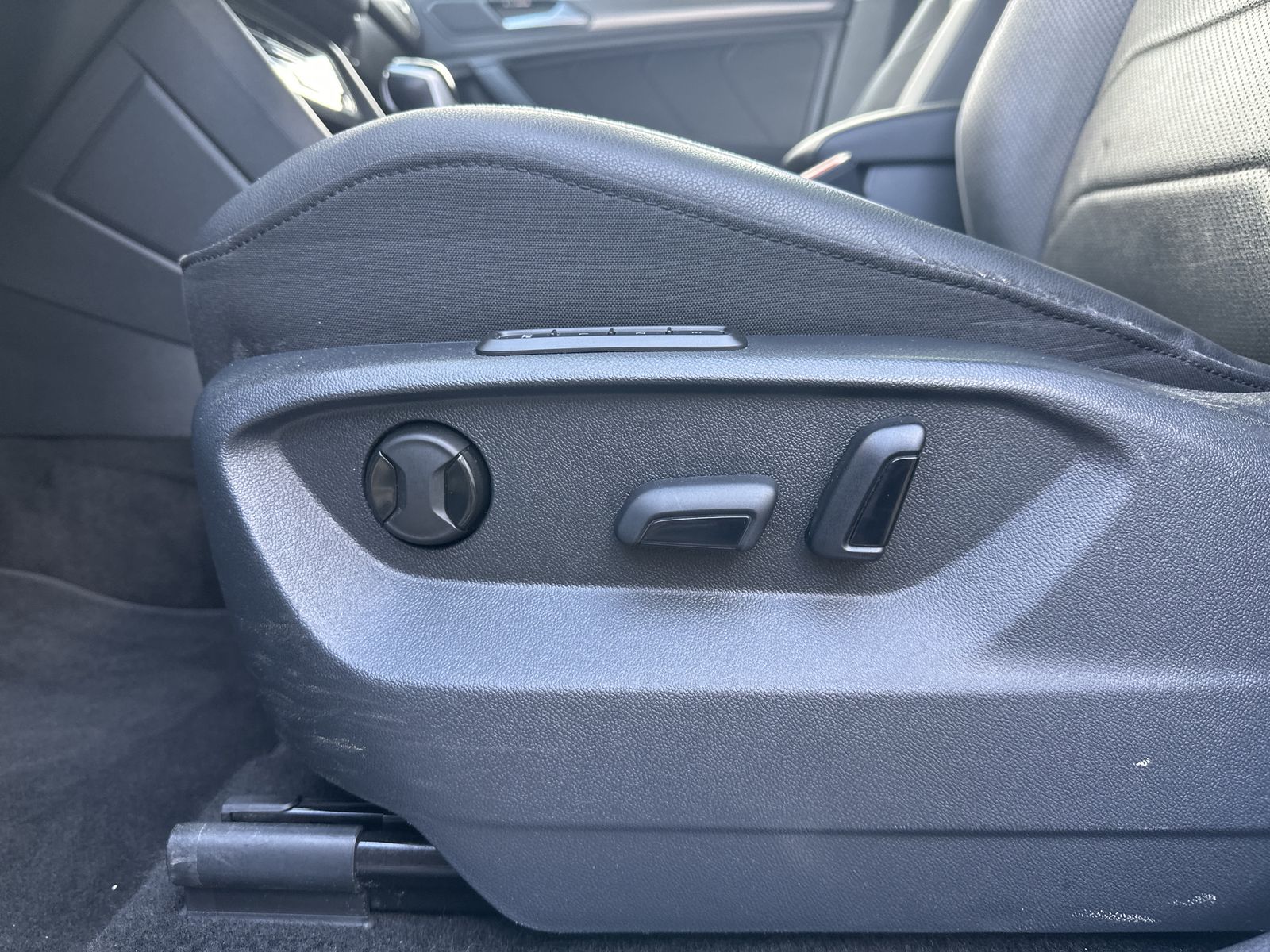Volkswagen Tiguan Allspace 2.0 TDI DSG 4M Elegance NAV+LED
