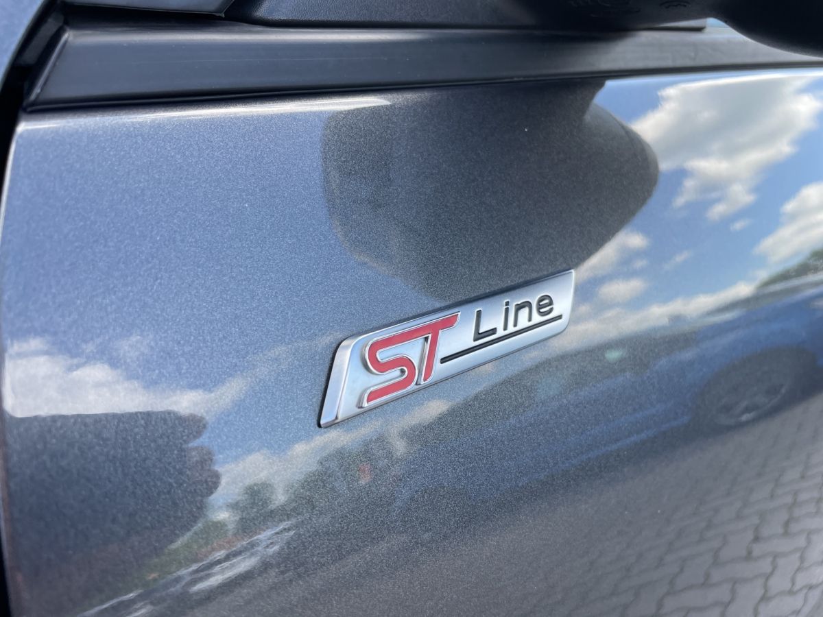 Ford Kuga ST-Line X - Samsaru's Car Outlet