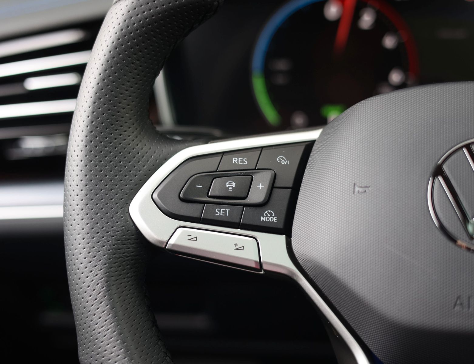 Volkswagen Touareg 3.0 TSI eHybrid 4Motion R