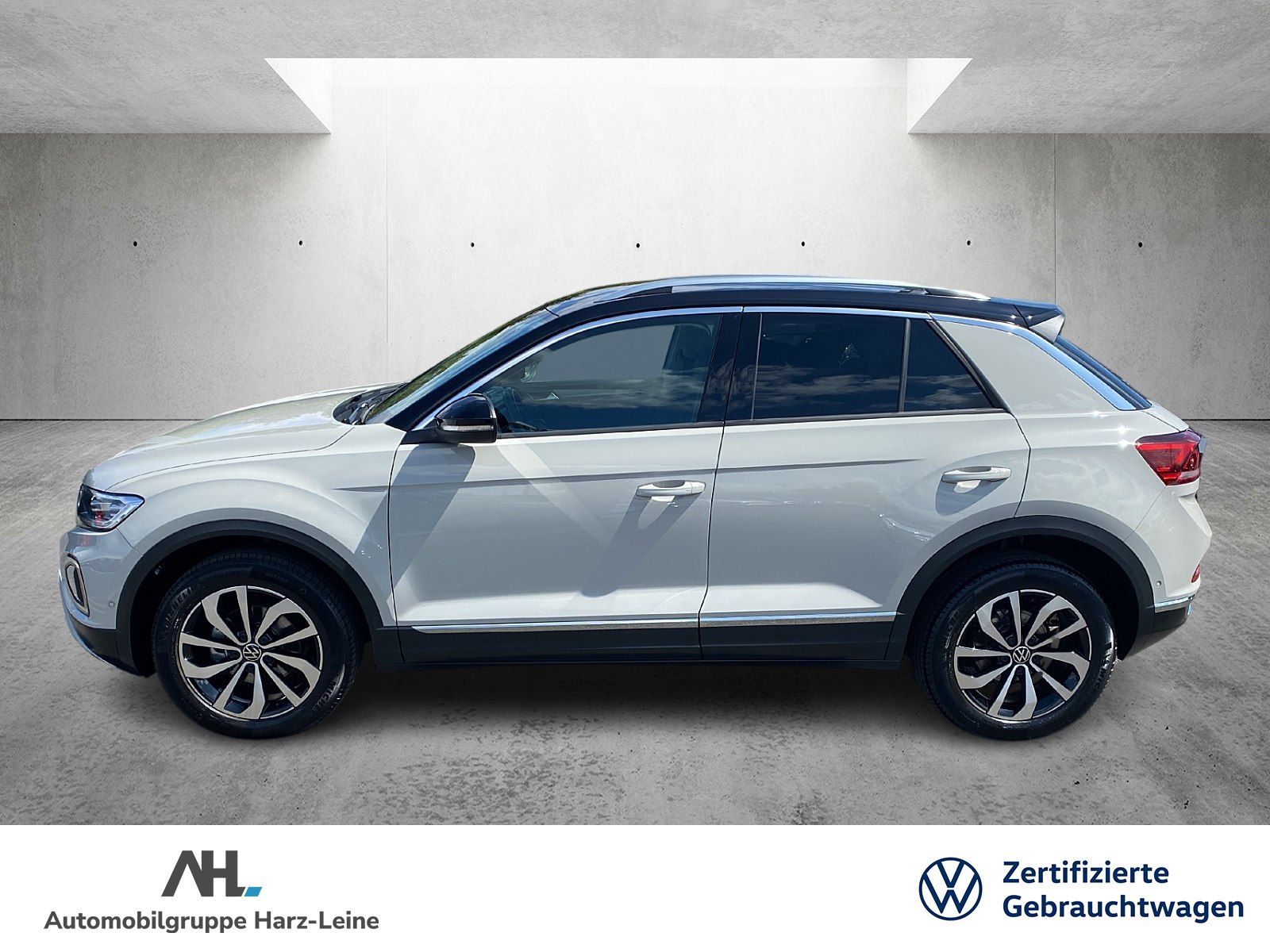 Volkswagen T-Roc 1.5 TSI Style DSG - Samsaru's Car Outlet