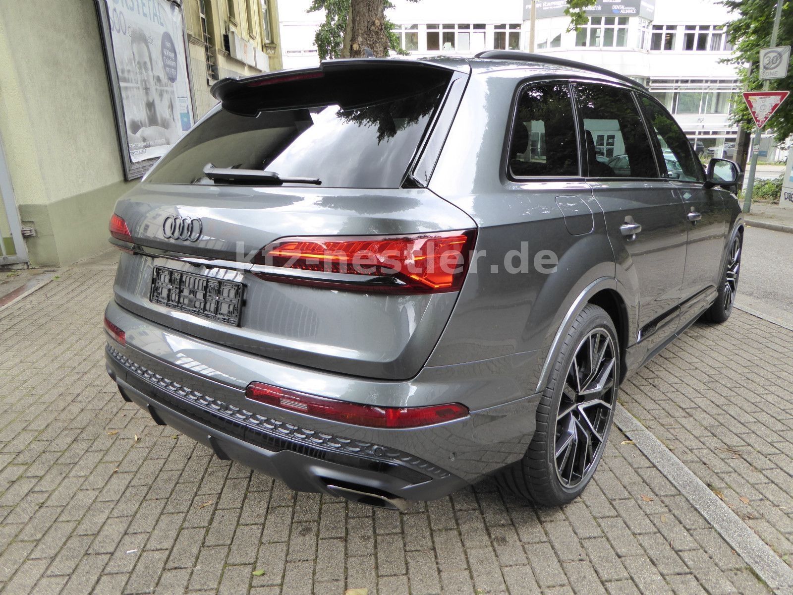 Audi Q7 50 TDI 2x S line/Pano/22"/7-Sitz/AHK/Raute