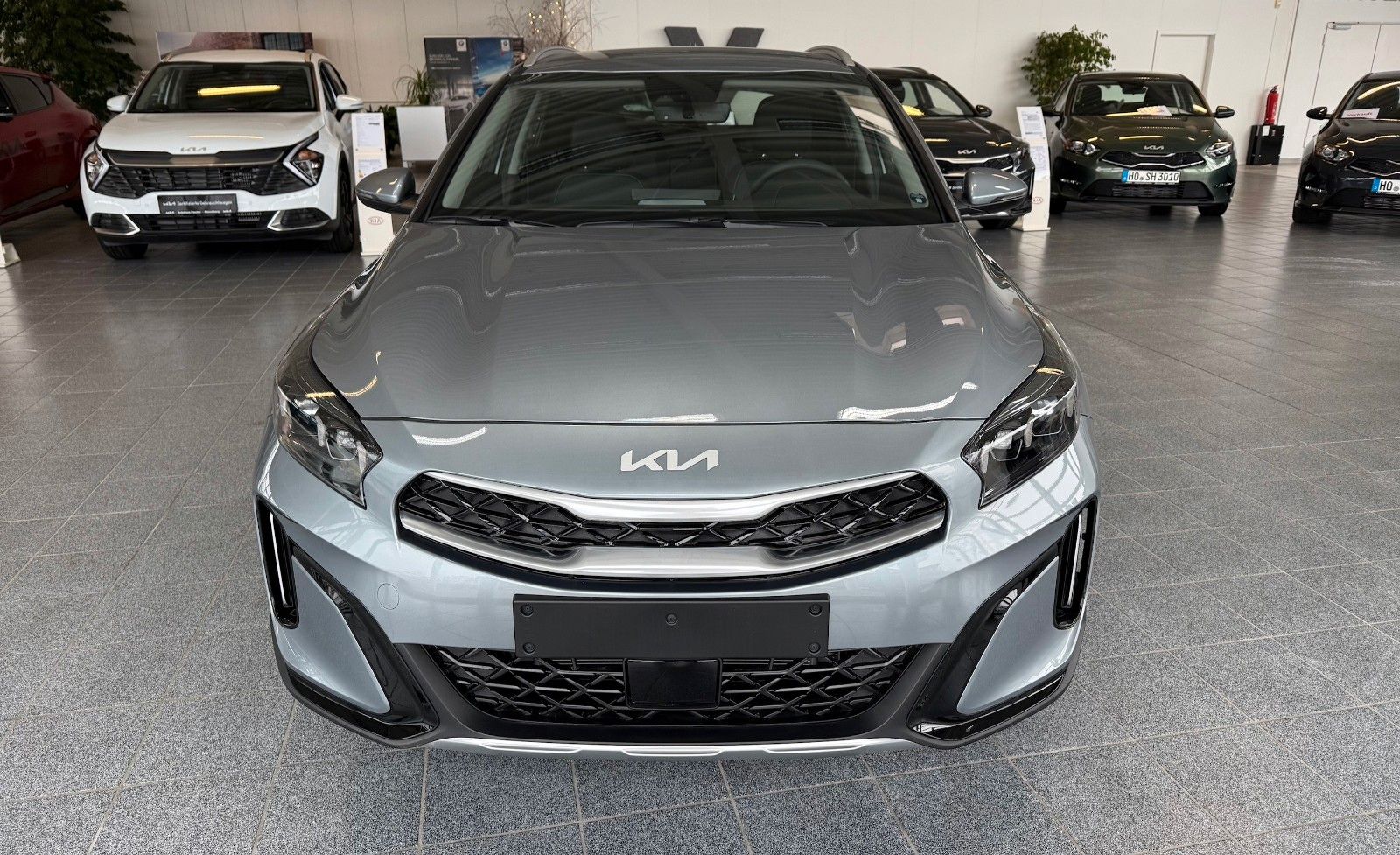 Kia XCeed 1.6 PHEV Spirit - Samsaru's Car Outlet