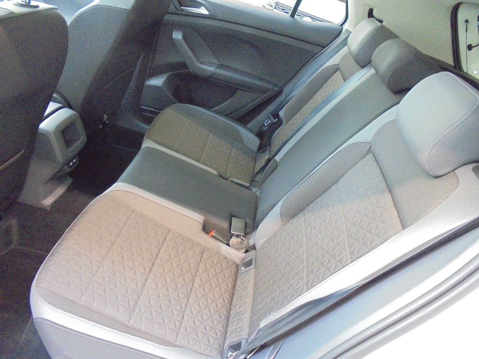 Volkswagen T-Cross Style - Samsaru's Car Outlet