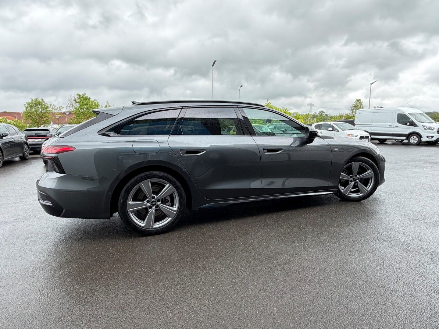 Audi A6 Avant TDI S Line Black *19''*Pano*360°*Matrix